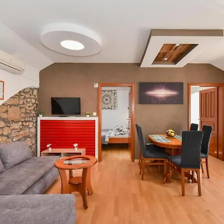 Apartman Sunset - Two Bedroom 3 *