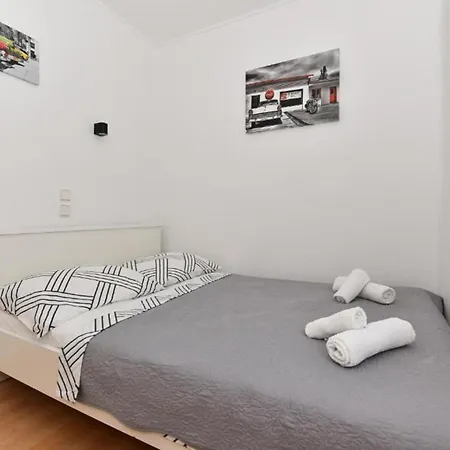 Sunset - Two Bedroom 3 *