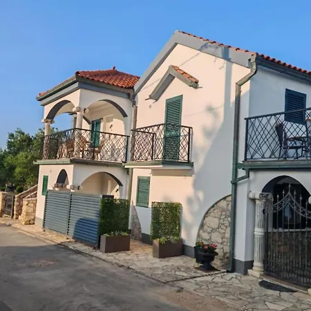 Sunset - Two Bedroom 3 Apartman *